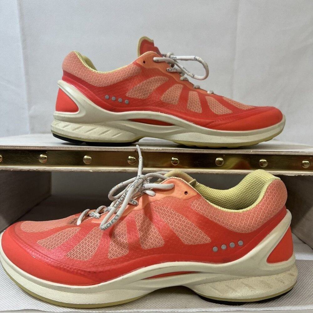 ECCO Bion Fjuel Racer Trainers EUR 39 US Womens Sizes 8-8.5 Coral Pink Sneakers